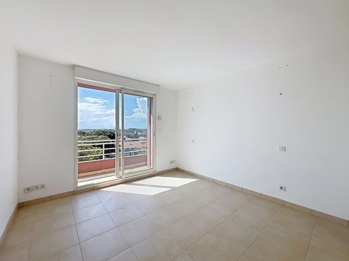 Image No.11-4 Bed Property for sale