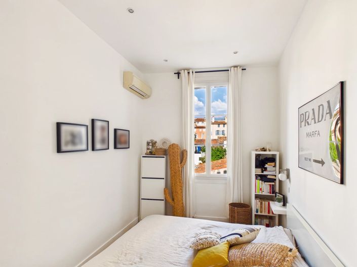 Image No.7-1 Bed Property for sale