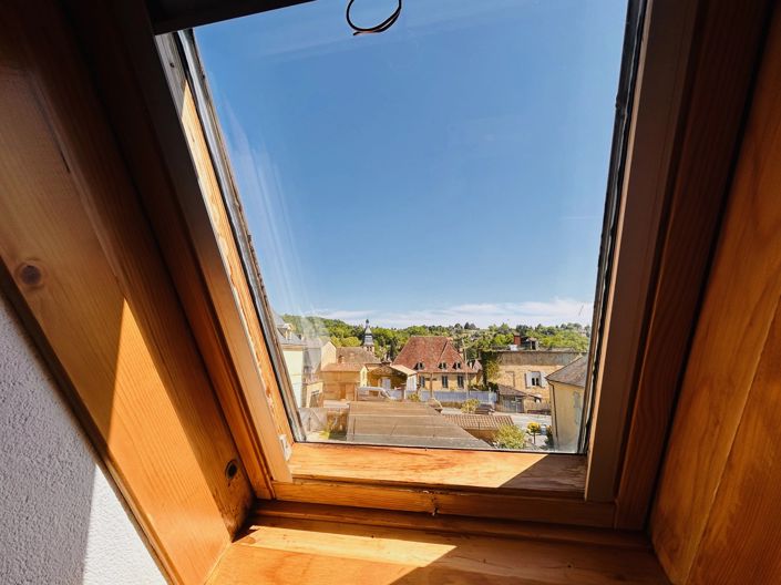Image No.7-3 Bed House for sale