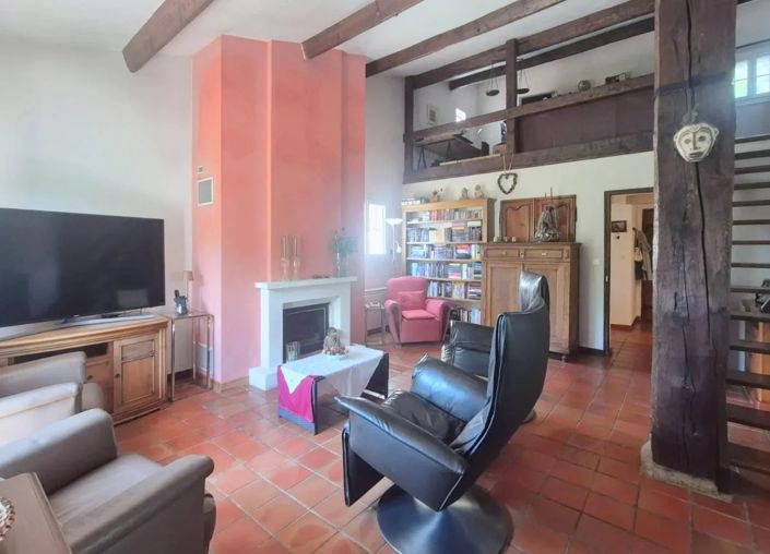 Image No.9-2 Bed House for sale