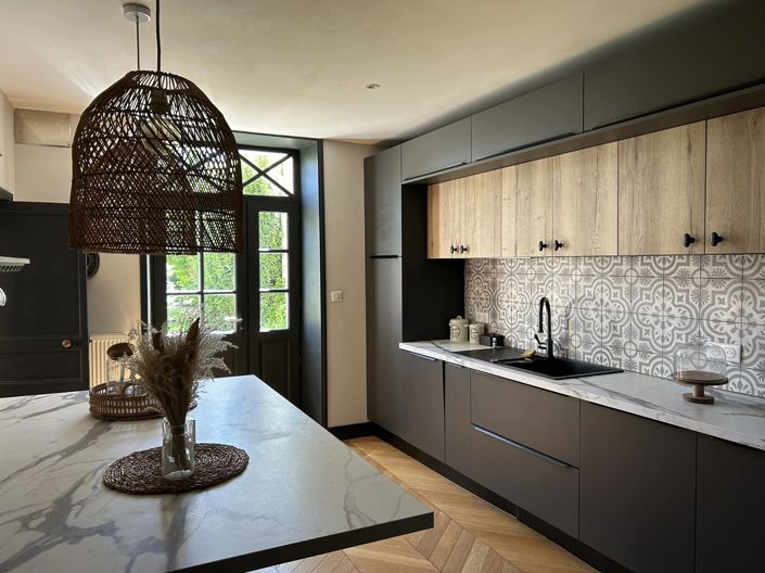 Image No.3-5 Bed House for sale