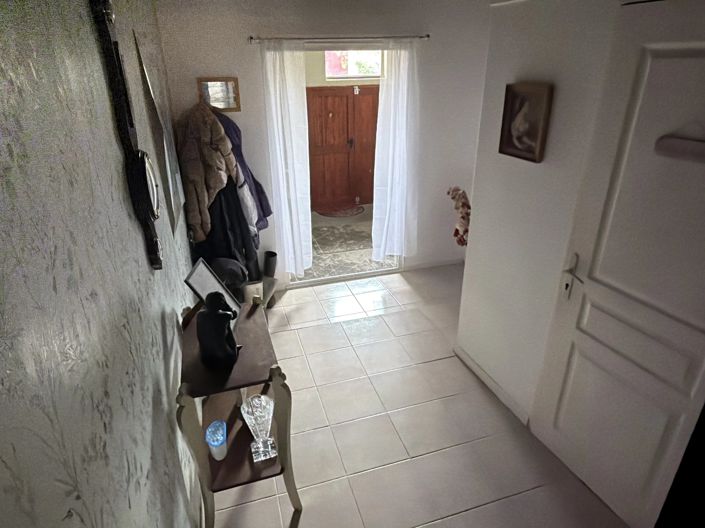 Image No.6-2 Bed House for sale