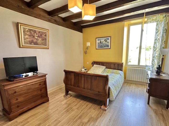 Image No.10-4 Bed House for sale