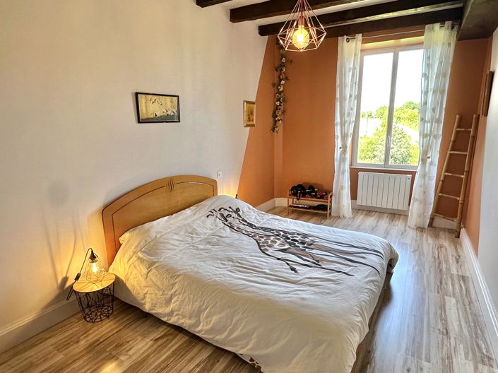 Image No.8-4 Bed House for sale