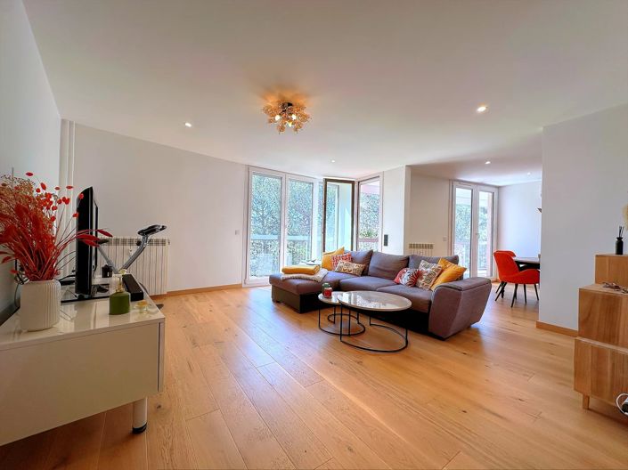 Image No.2-3 Bed Property for sale