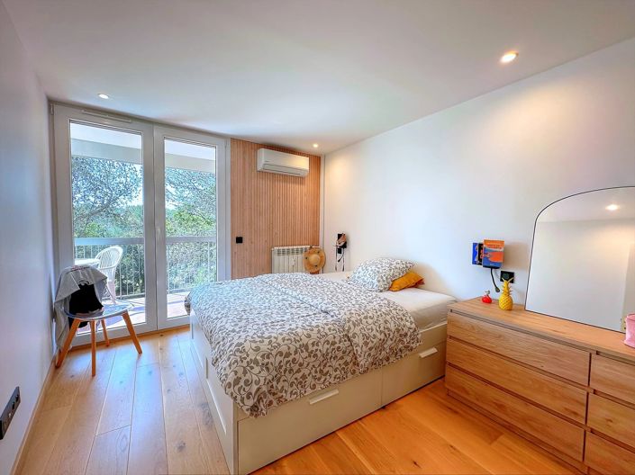 Image No.5-3 Bed Property for sale