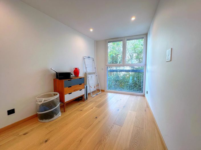 Image No.7-3 Bed Property for sale