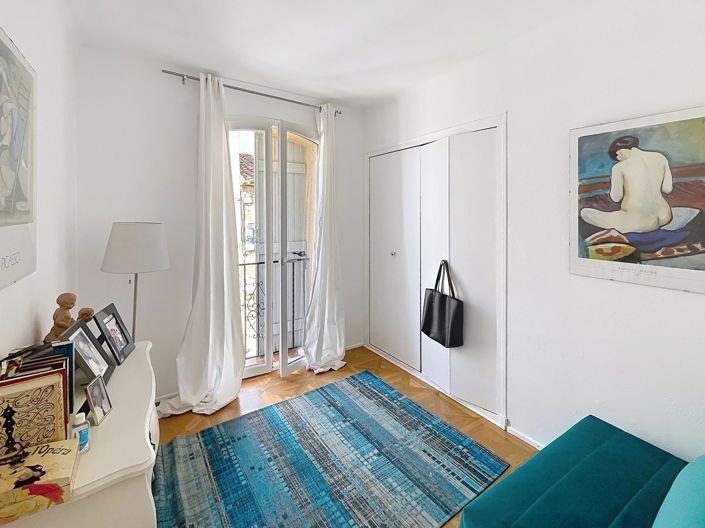 Image No.9-3 Bed Village House for sale