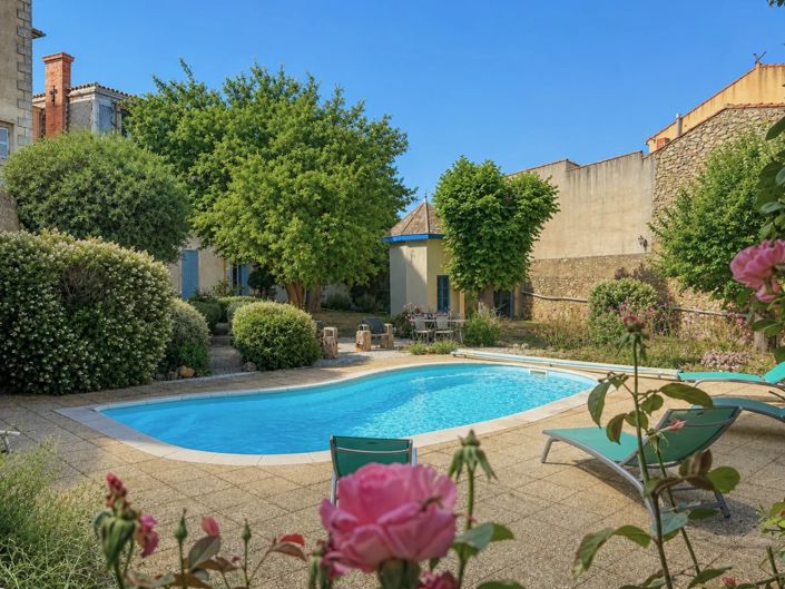 Image No.2-4 Bed House for sale