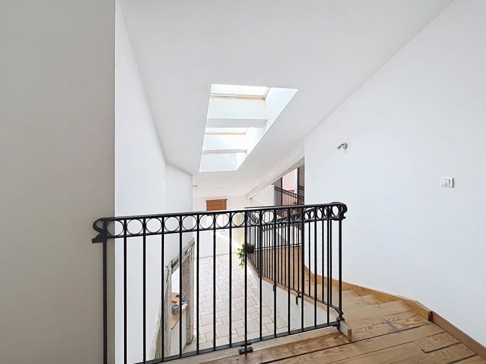 Image No.11-3 Bed Property for sale