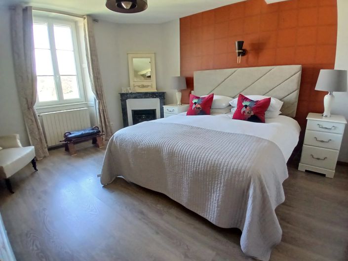 Image No.9-4 Bed House for sale