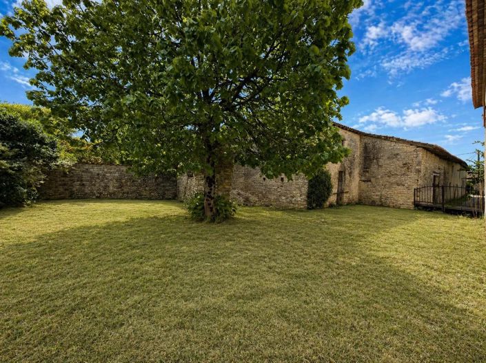 Image No.13-2 Bed House for sale
