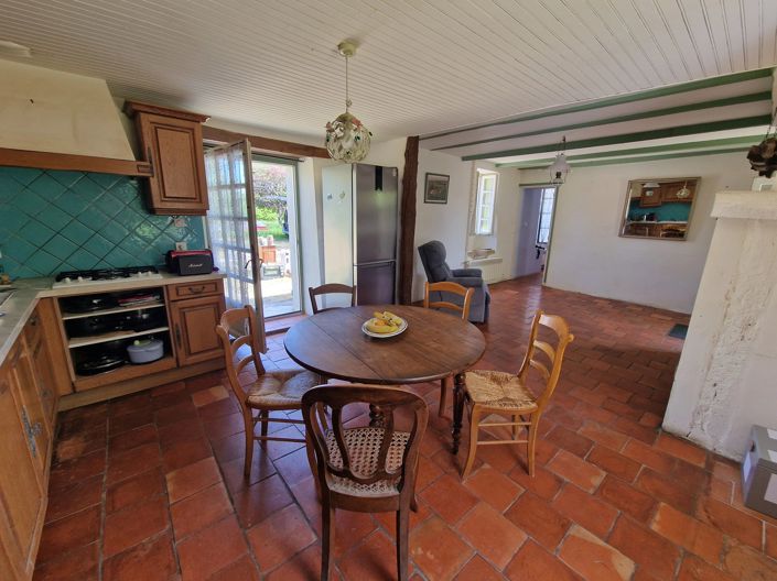 Image No.6-2 Bed House for sale
