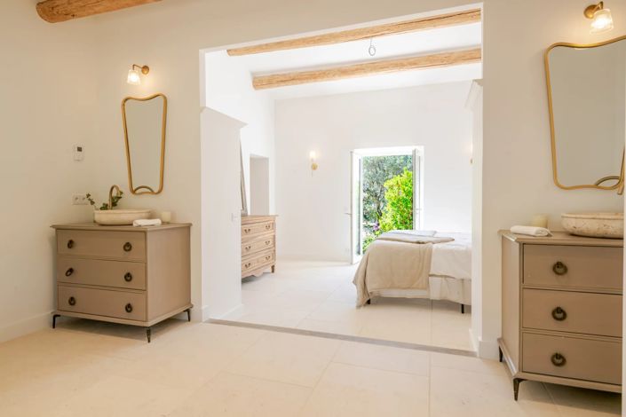 Image No.12-4 Bed House for sale