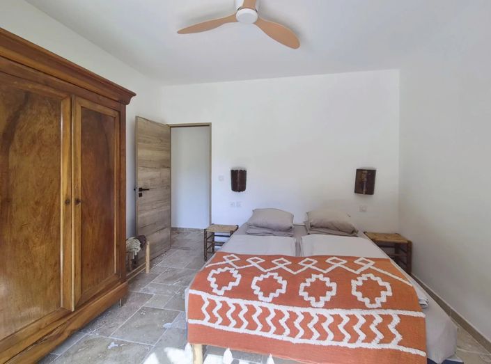 Image No.14-2 Bed House for sale