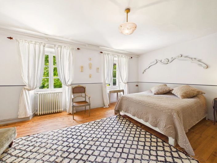 Image No.12-7 Bed House for sale