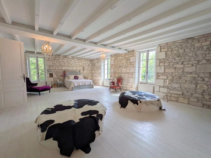 Image No.6-7 Bed House for sale