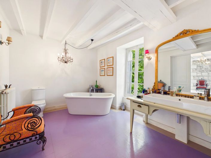 Image No.8-7 Bed House for sale