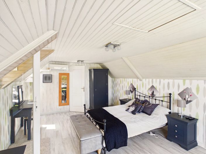 Image No.9-10 Bed House for sale