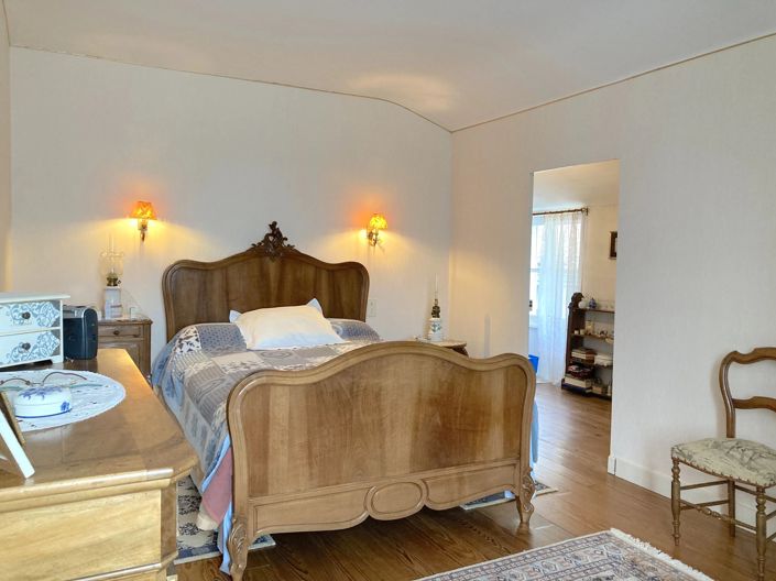 Image No.13-4 Bed House for sale