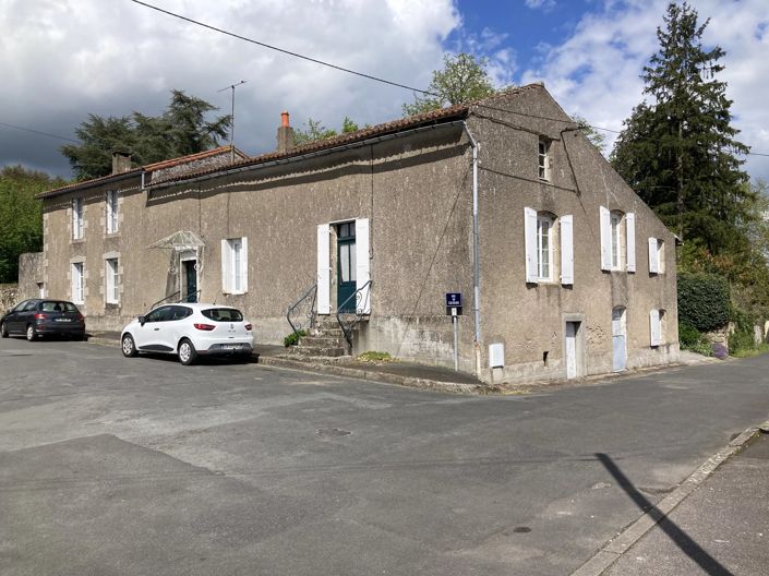 Image No.2-4 Bed House for sale