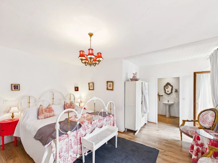 Image No.13-6 Bed Village House for sale