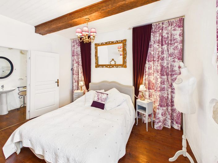 Image No.9-6 Bed Village House for sale