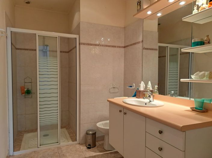 Image No.9-2 Bed House for sale