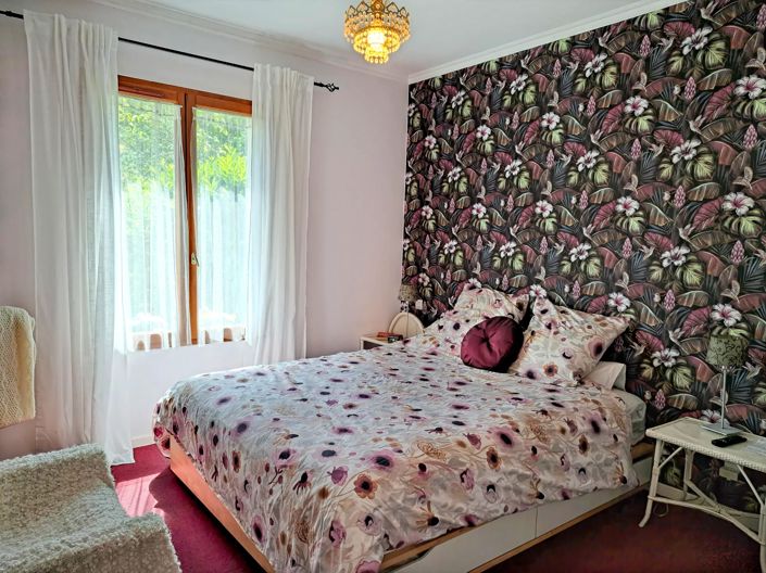 Image No.9-2 Bed House for sale