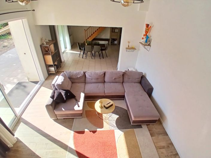Image No.6-4 Bed House for sale