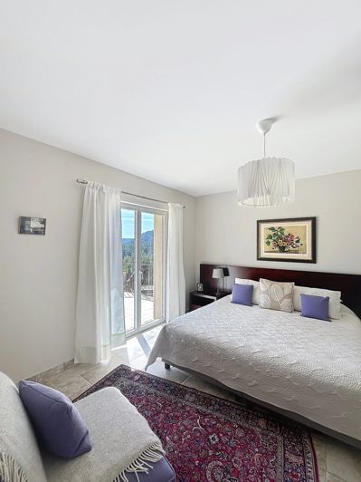 Image No.11-4 Bed House for sale