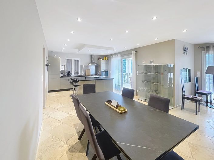 Image No.6-3 Bed House for sale