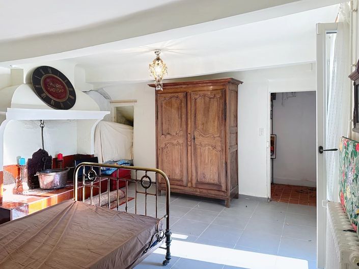 Image No.14-3 Bed House for sale