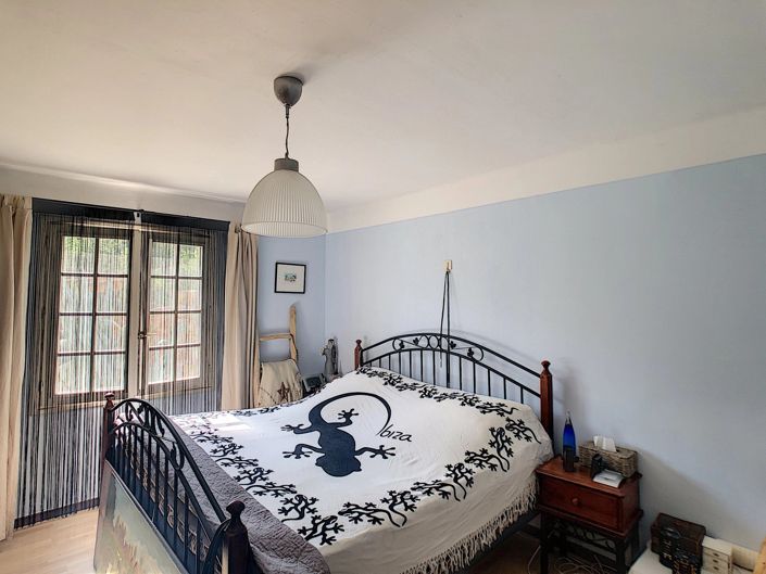 Image No.15-4 Bed House for sale