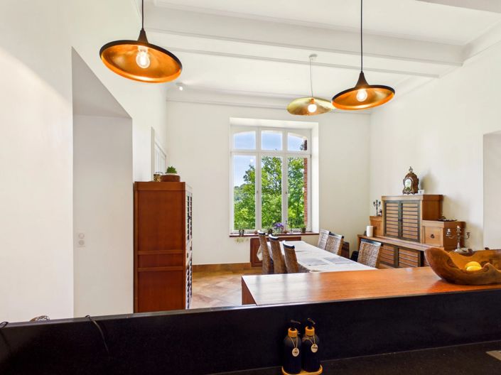 Image No.9-8 Bed House for sale