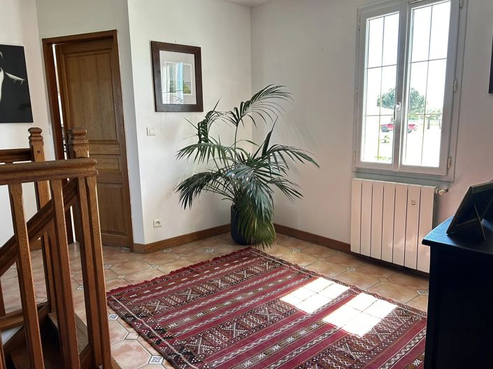 Image No.12-4 Bed House for sale