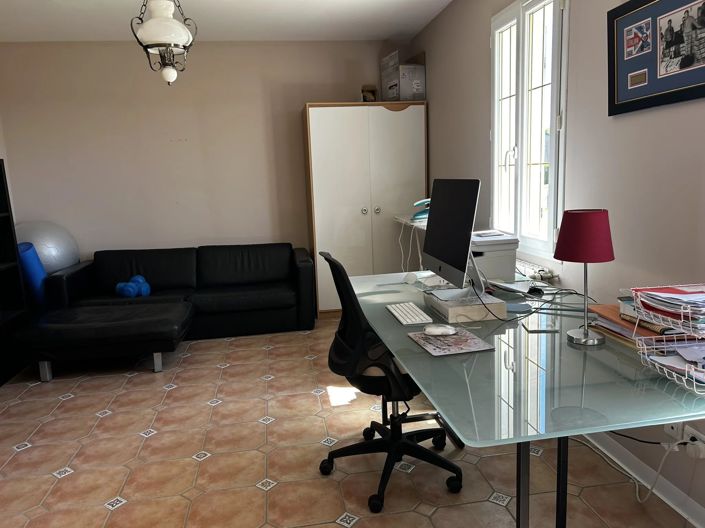 Image No.14-4 Bed House for sale