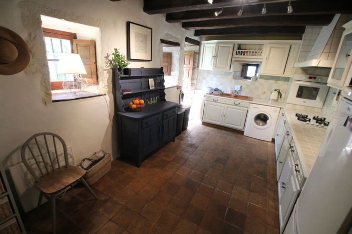 Image No.8-4 Bed House for sale