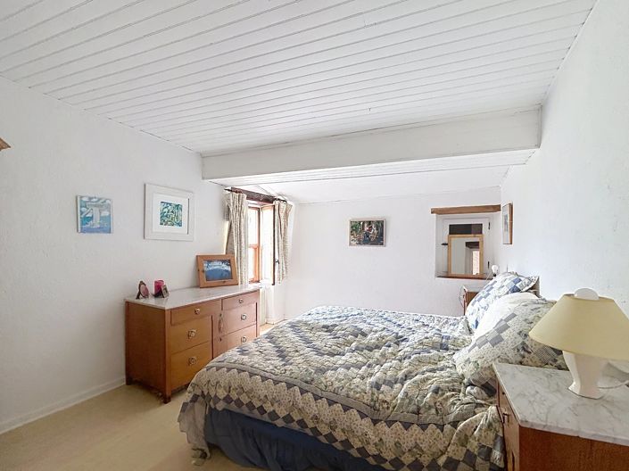 Image No.10-4 Bed House for sale