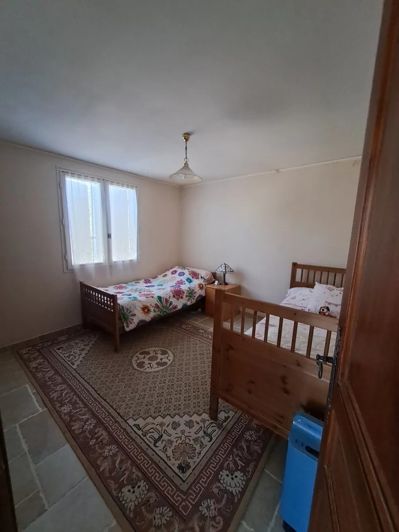 Image No.12-5 Bed House for sale