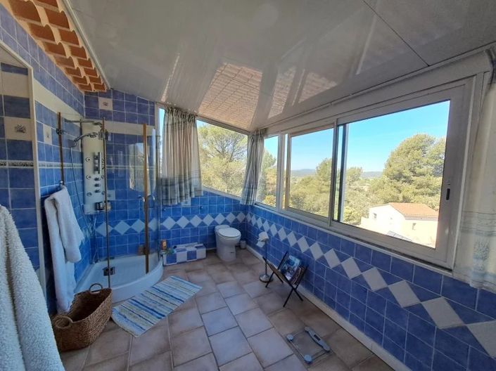Image No.15-5 Bed House for sale
