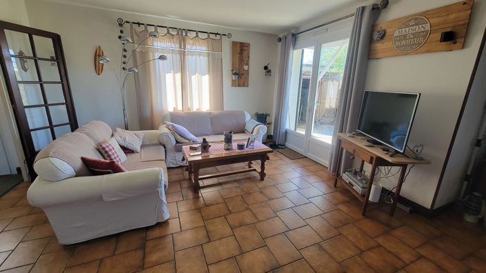 Image No.8-3 Bed House for sale