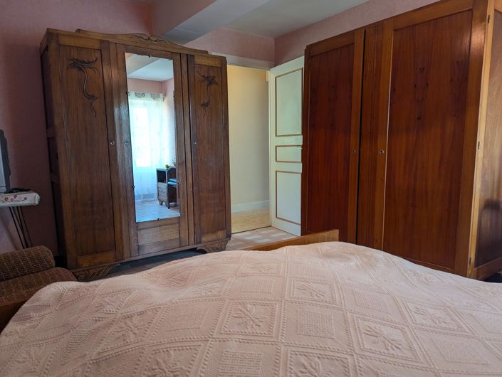 Image No.7-3 Bed Village House for sale