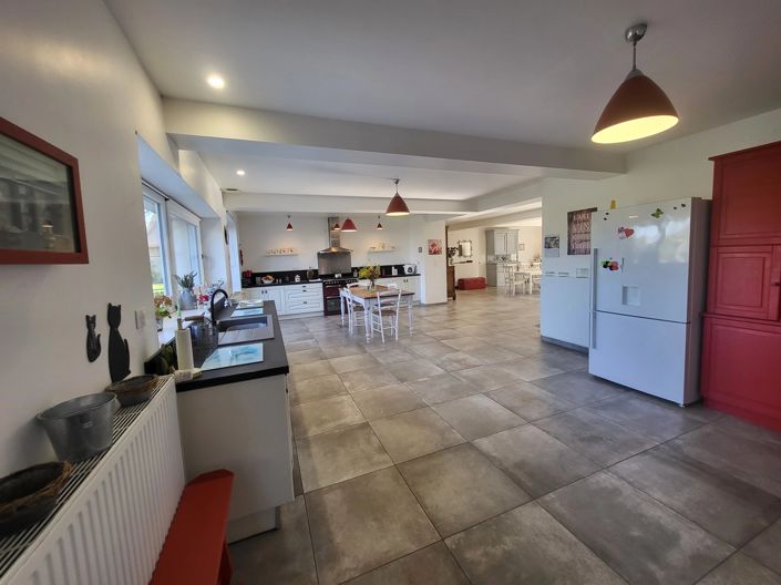 Image No.11-4 Bed House for sale
