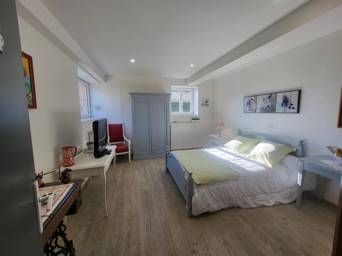 Image No.5-4 Bed House for sale