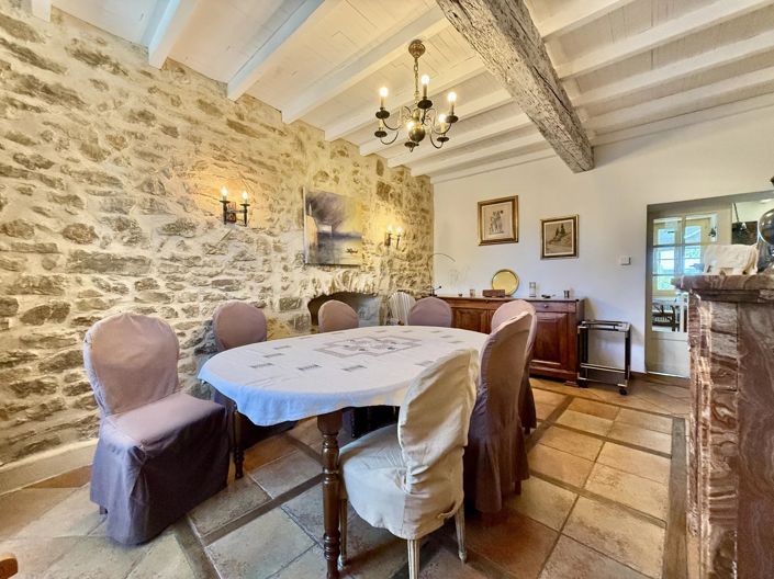 Image No.10-9 Bed House for sale