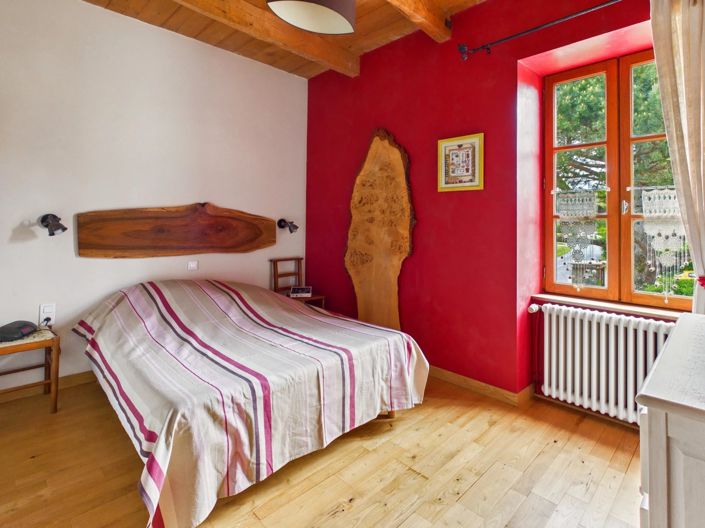 Image No.8-7 Bed House for sale