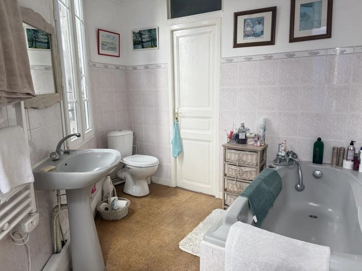 Image No.10-8 Bed Village House for sale