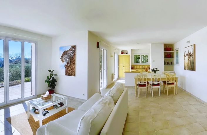 Image No.10-4 Bed House for sale