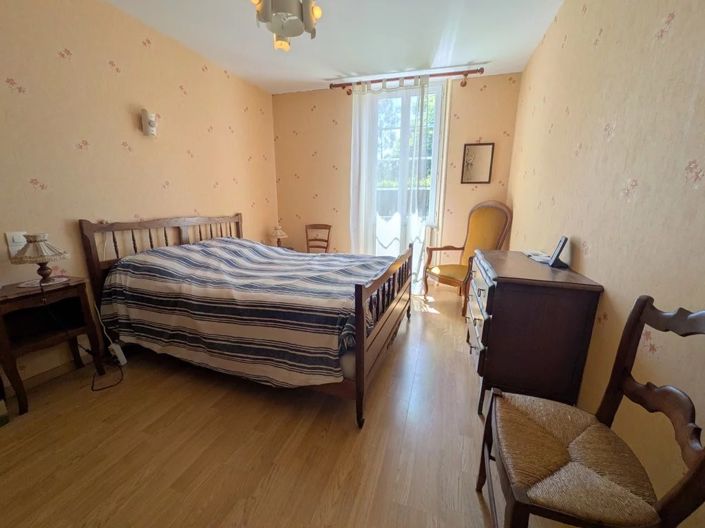 Image No.8-3 Bed House for sale